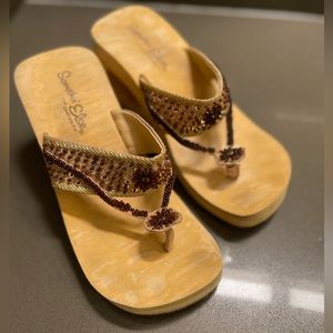 Skechers women’s sandals size 6